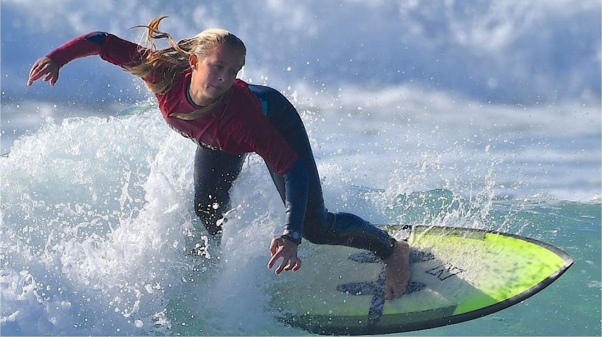 Contestant surfing
