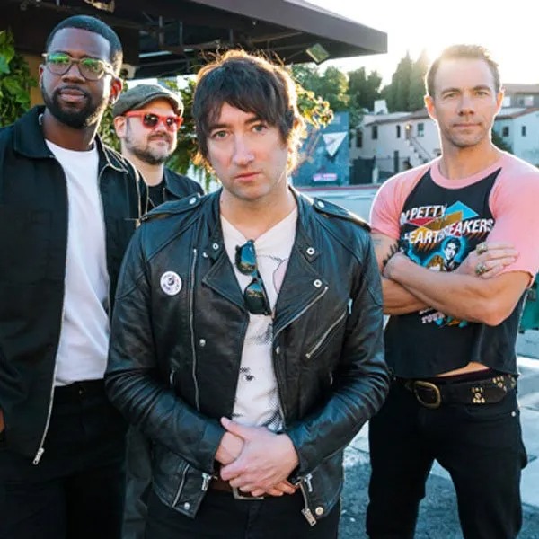 imgi_3_Plain-White-Ts-600